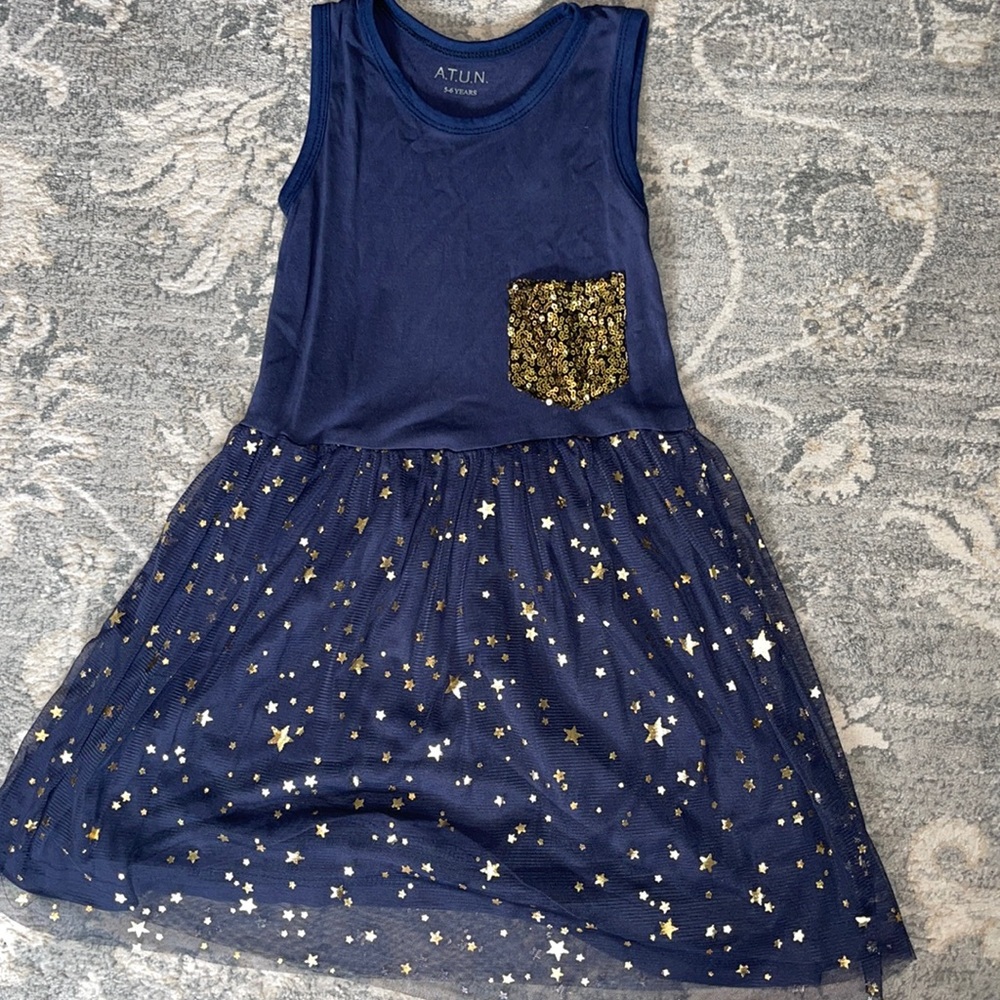 Short sleeve navy blue and gold dress